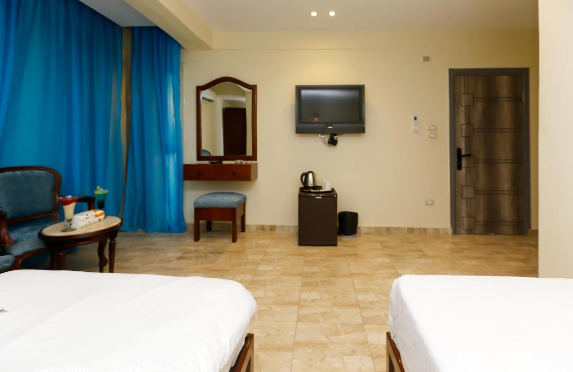 Giza Pyramids Inn Kafret el-Gabal Exteriör bild