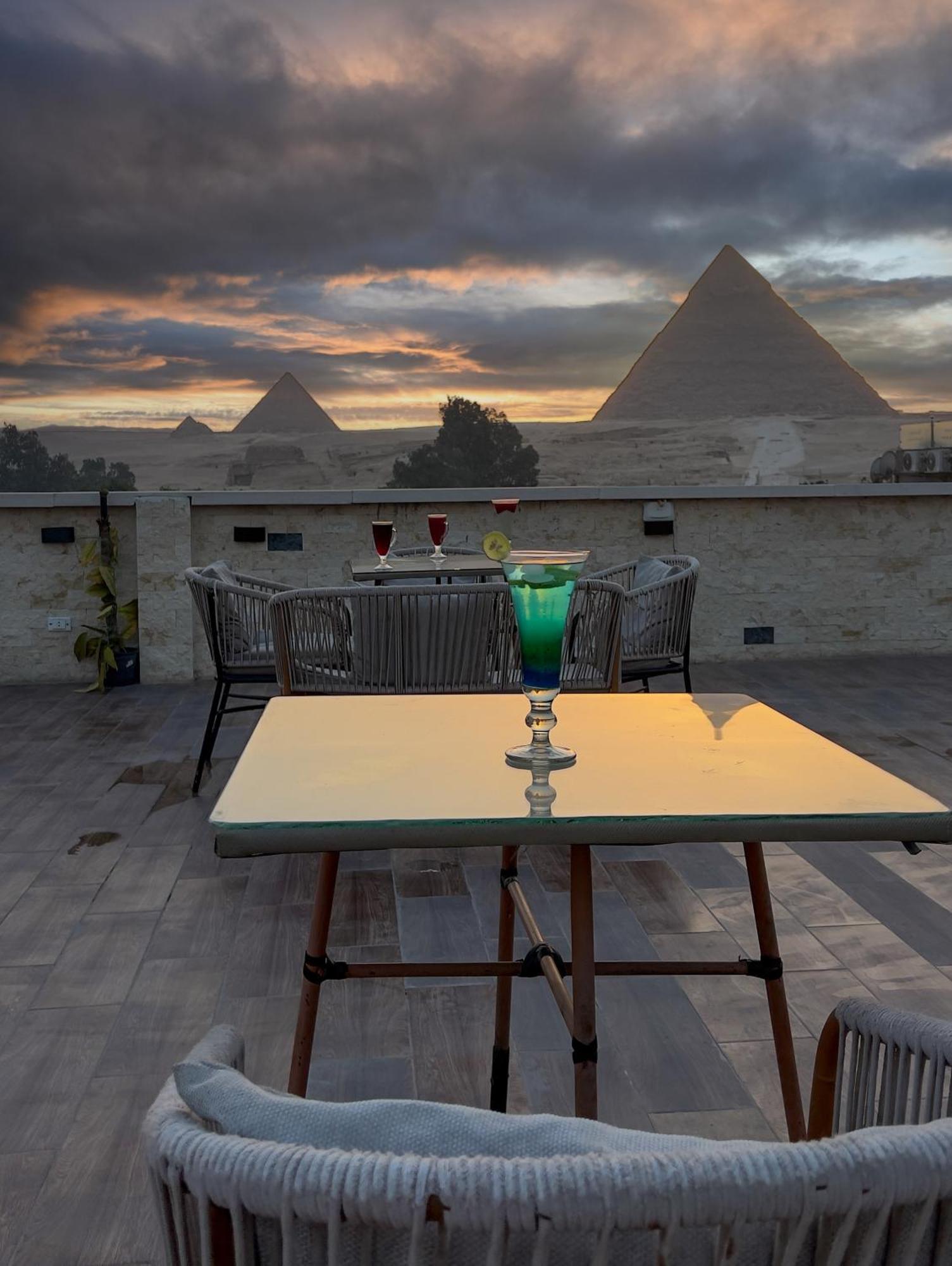 Giza Pyramids Inn Kafret el-Gabal Exteriör bild